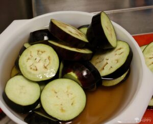 Aubergine that has been soaked in water