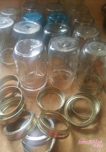 Canning dried beans makes them so much easier to cook later on. Just open up and heat and eat! The Homesteading Hippy #homesteadhippy #fromthefarm #canning #beans 
