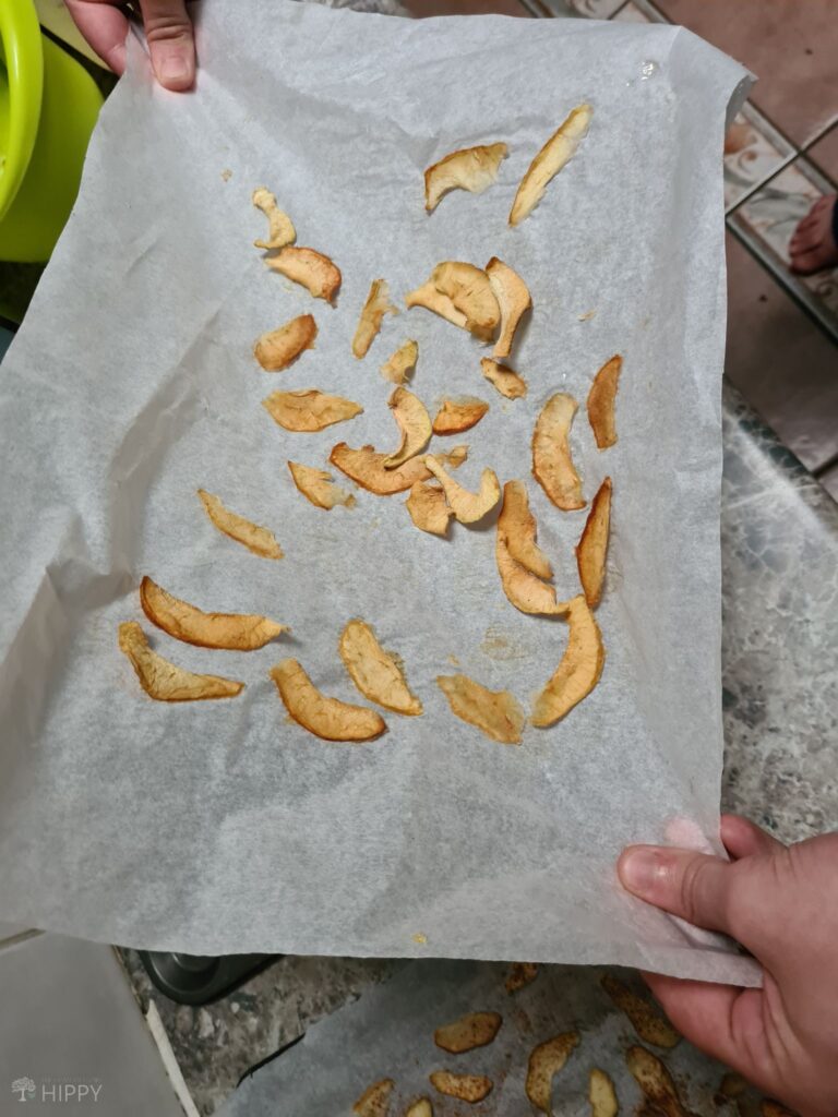 twisting wax paper to remove dehydrated sliced pears