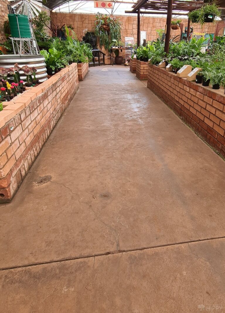 garden with very wide passageway