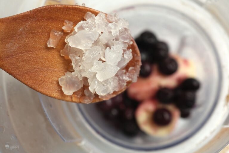 adding kefir grains to smoothie